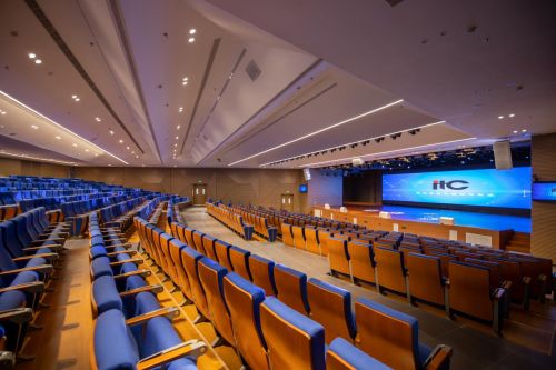 5年LED显示屏十大品牌”行业重量级荣誉开元棋牌网站itc保伦股份荣获“202(图2)